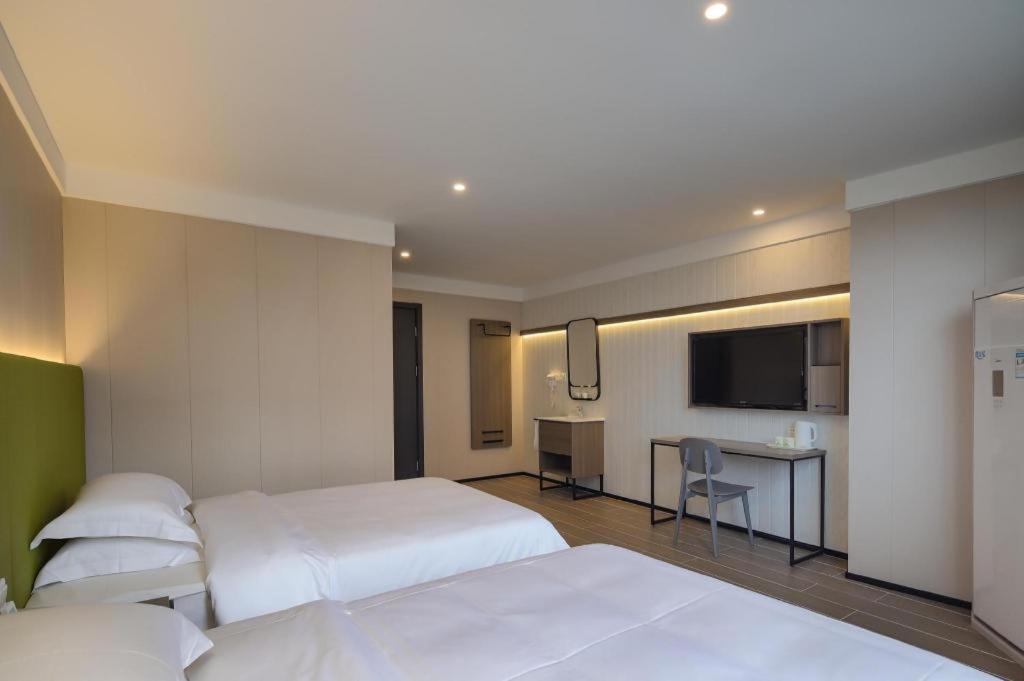 Ji Hongqiao Gubei Fortune Center 3*