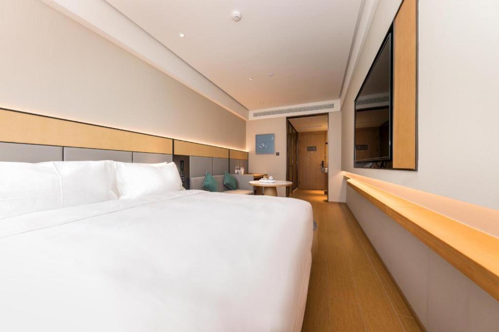 Ji Hongqiao Gubei Fortune Center