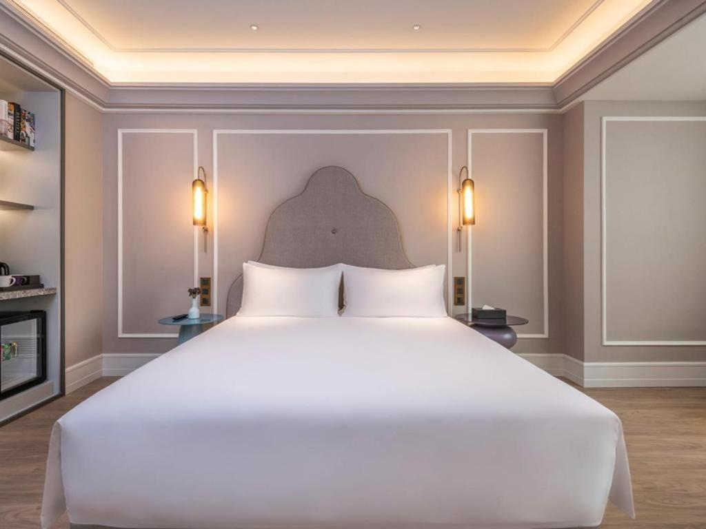 Hotel Ji Hongqiao Gubei Fortune Center 3*